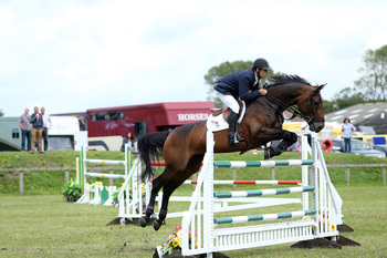 Robert Maguire Takes the Top Spot in Last Horse & Hound Senior Foxhunter Second Round